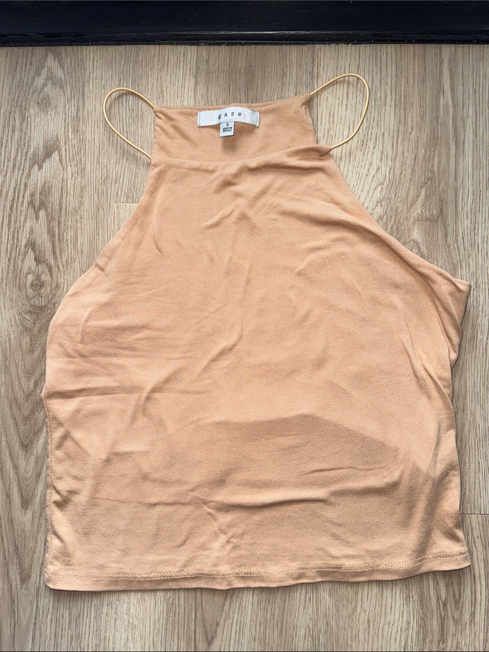 gaze High-Neck Halter Camisole. Size S